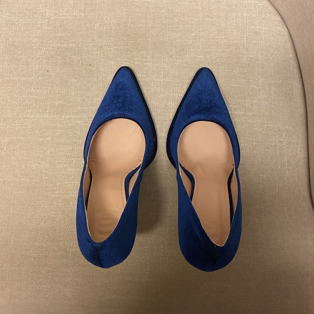 Pumps - Picture 12 of 12